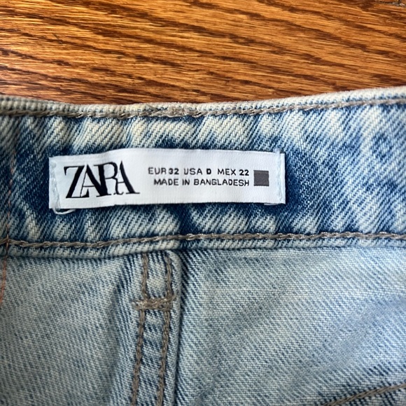Zara Light Blue Frayed Jean Shorts - Picture 3 of 3
